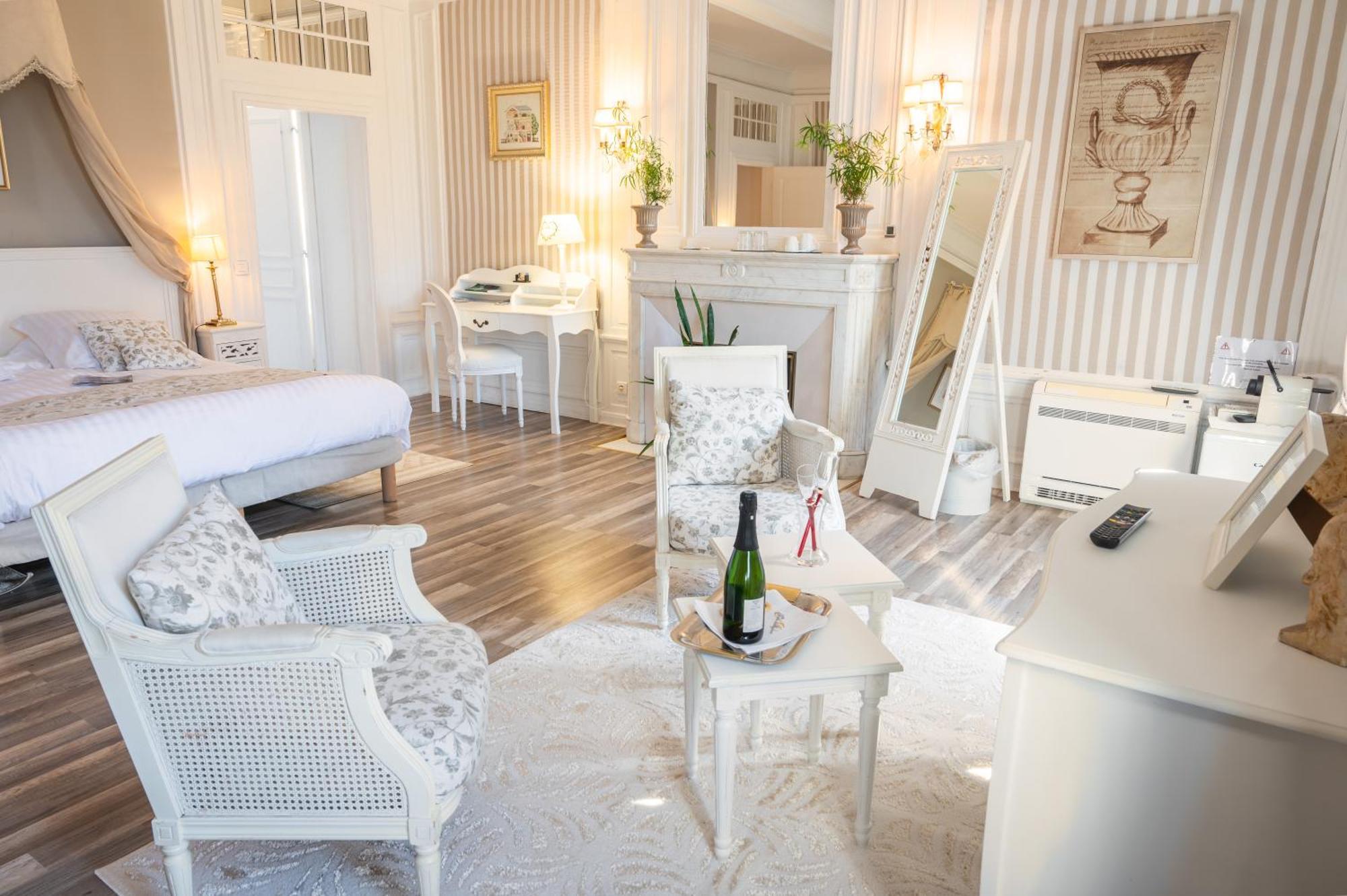 Maison D'Hotes "Les Jardins De Mazamet" Eksteriør billede